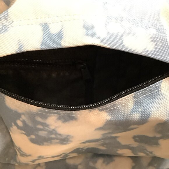 Van Off The Wall Blue Cloud Wash Backpack Preloved - Picture 9 of 9
